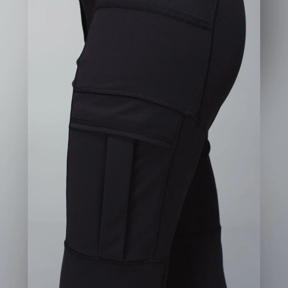 Lululemon Om & Roam Untight Tight
Black luon loose fit cargo pocket pants - Picture 6 of 16
